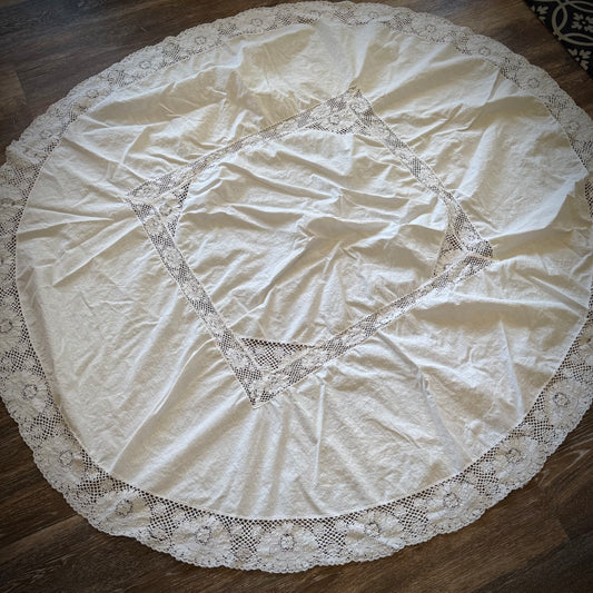 Vintage Round Altar Cloth - White