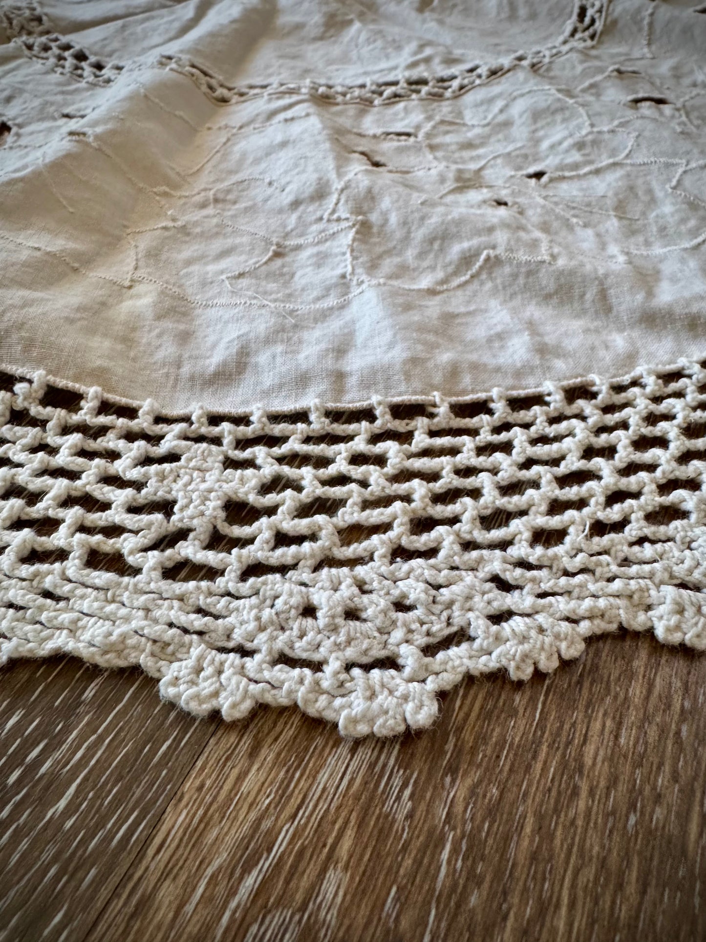 Vintage Crochet Round Altar Cloth